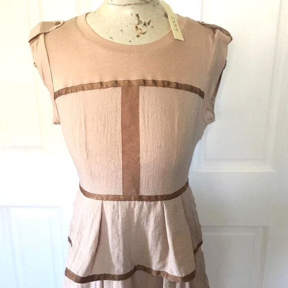 Esley Ballerina Tierred Dress Champagne Linen - Picture 3 of 4